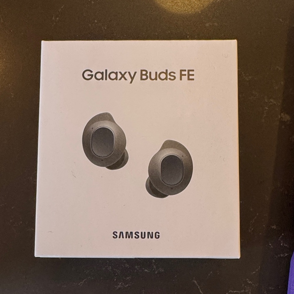 Samsung Galaxy Buds FE in Black - NIB